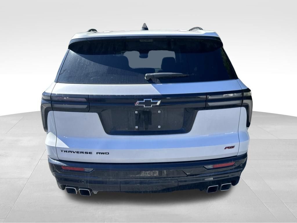 Used 2025 Chevrolet Traverse RS w/ LPO, Floor Liner Package AWD/4WD image 4