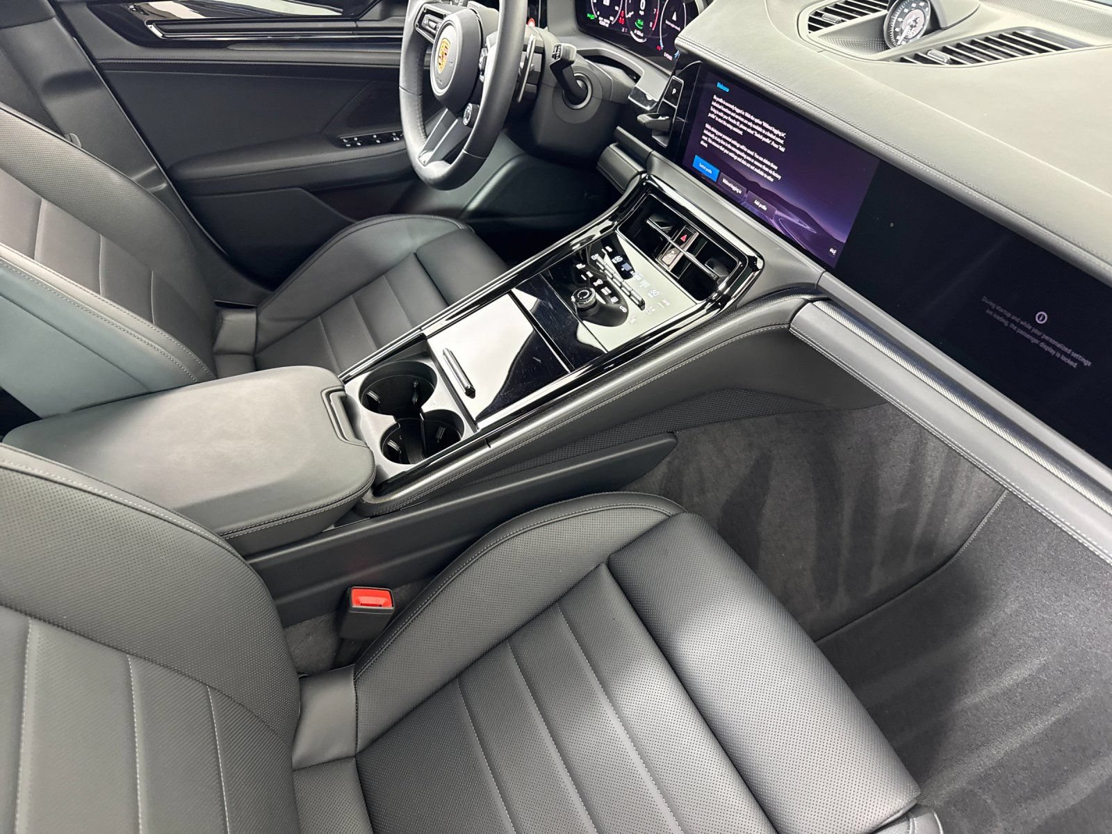 Used 2026 Porsche Panamera 4 E-Hybrid AWD/4WD image 16