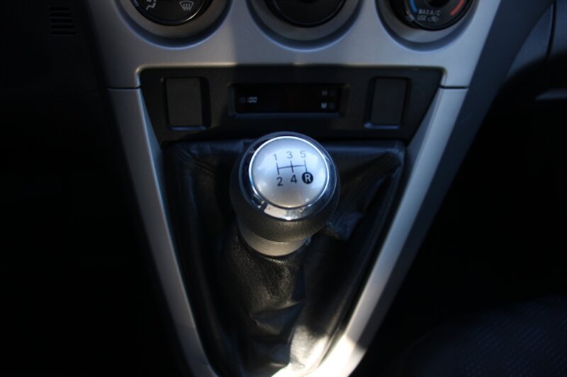 Used 2009 Toyota Matrix FWD image 8