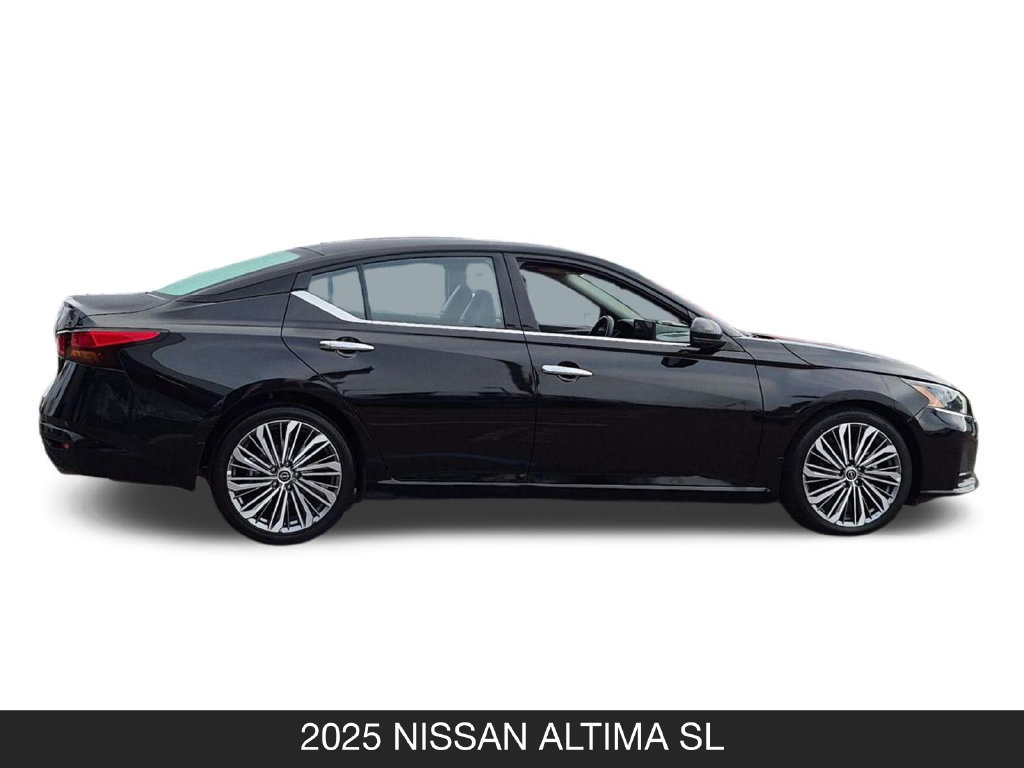 Used 2025 Nissan Altima 2.5 SL FWD image 6