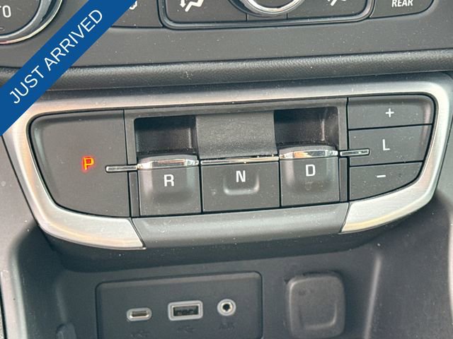 Used 2024 GMC Terrain SLE w/ Driver Convenience Package image 20