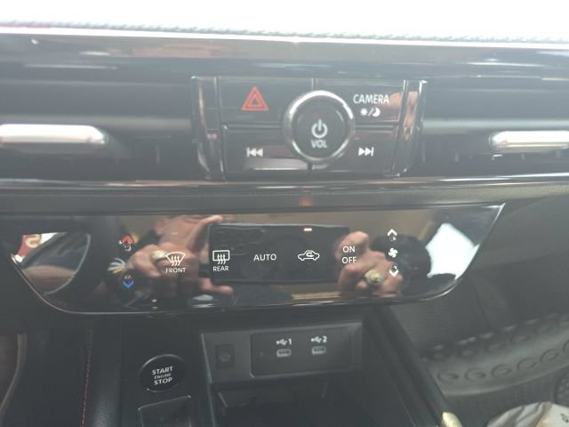 Certified 2026 Nissan Kicks SR FWD image 21