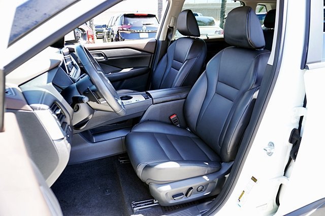 Used 2023 Nissan Rogue SV w/ SV Premium B Package FWD image 25