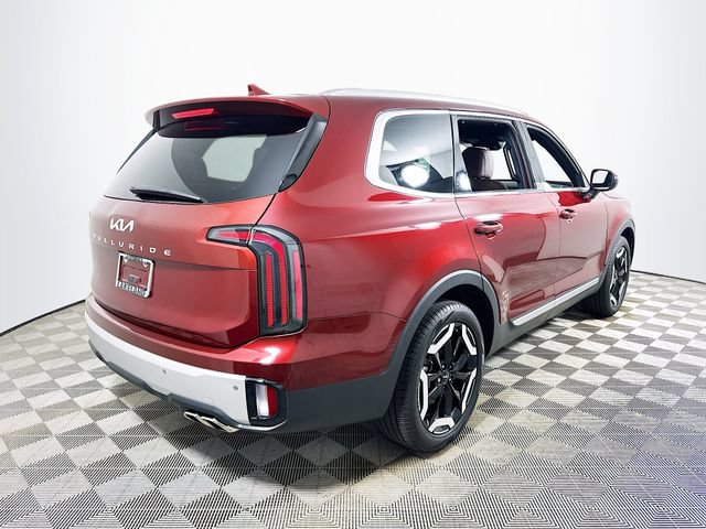 Used 2024 Kia Telluride EX FWD image 3