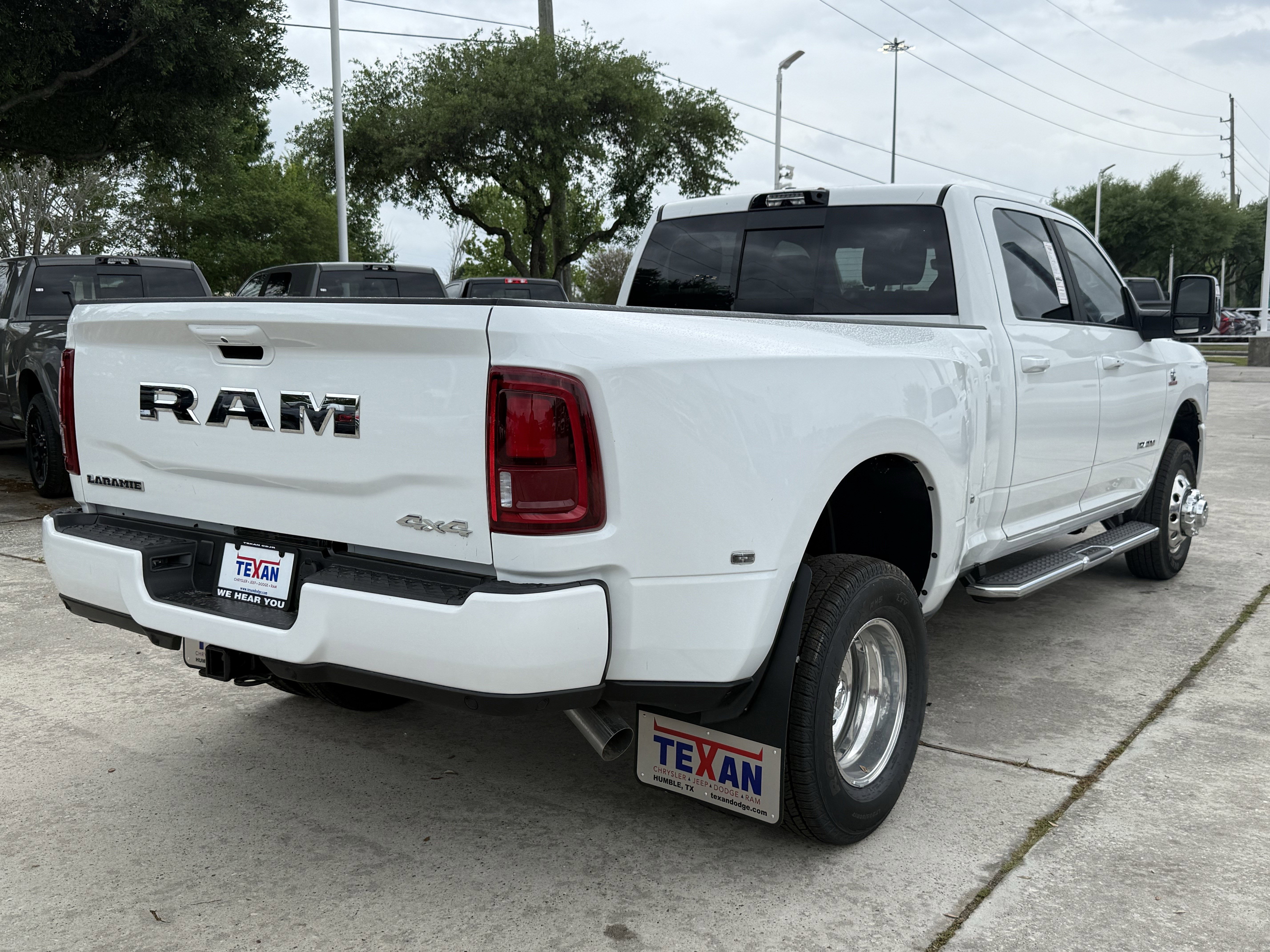 New 2026 RAM 3500 Laramie AWD/4WD image 5