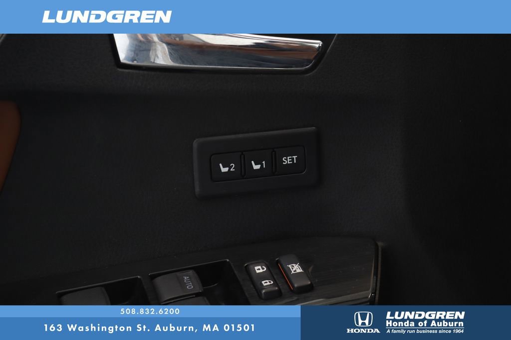 Used 2016 Toyota RAV4 Limited w/ Advanced Technology Package AWD/4WD image 10