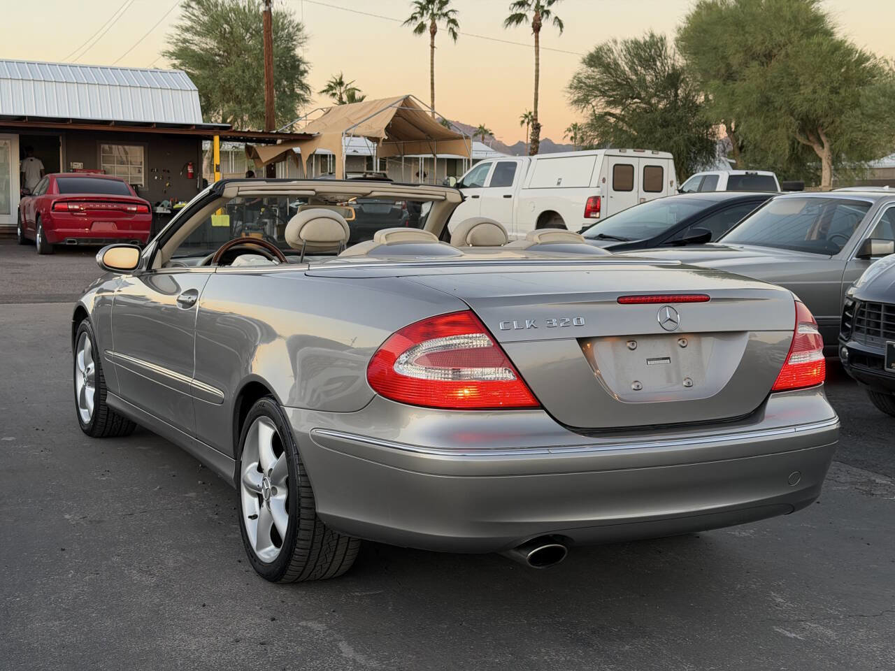 Used 2005 Mercedes-Benz CLK 320 Cabriolet image 4