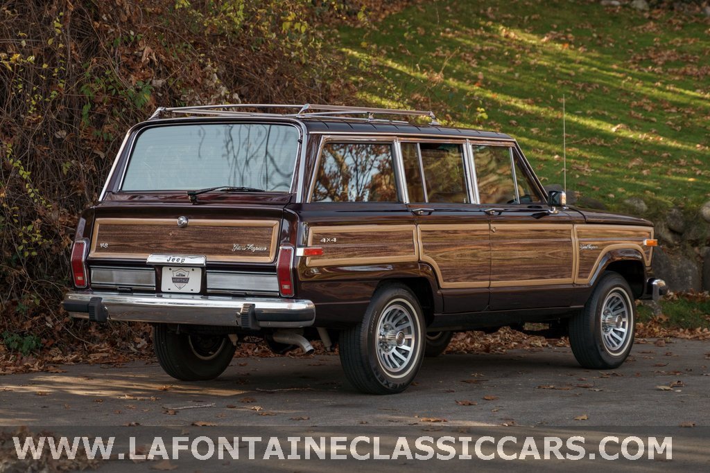 Used 1991 Jeep Grand Wagoneer Base image 5