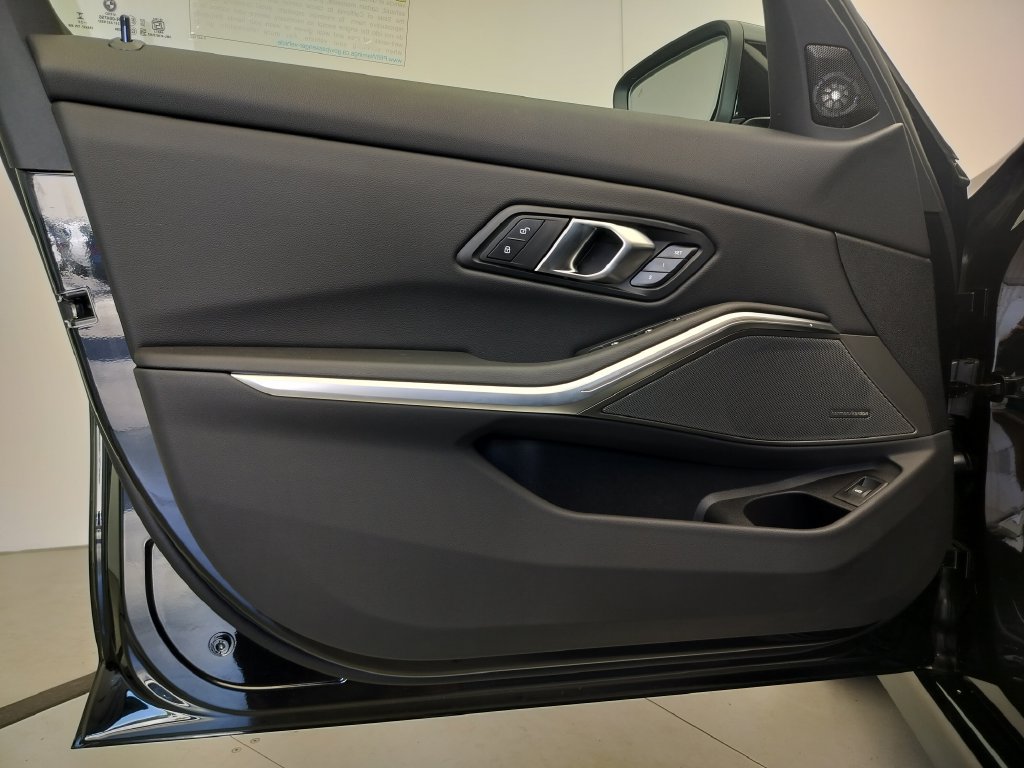 New 2026 BMW 330i Sedan w/ Convenience Package RWD image 6
