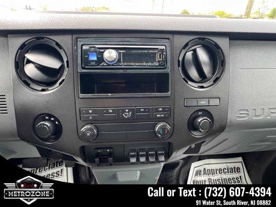 Used 2013 Ford F550 4x4 Crew Cab Super Duty w/ Payload Upgrade Pkg image 21