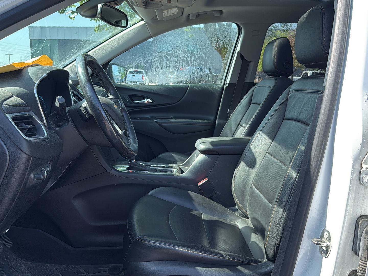 Used 2018 Chevrolet Equinox Premier FWD image 9