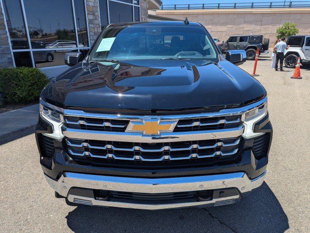 Used 2024 Chevrolet Silverado 1500 LTZ w/ Technology Package AWD/4WD image 7