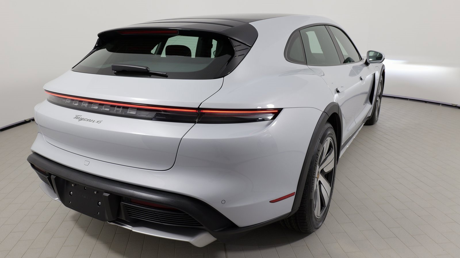 Used 2023 Porsche Taycan 4 Cross Turismo image 21