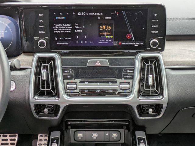 Used 2023 Kia Sorento SX Prestige image 20