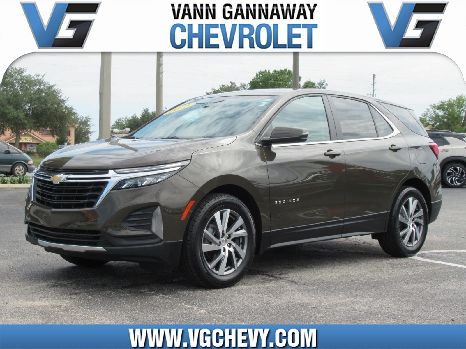 Used 2023 Chevrolet Equinox LT FWD image 1