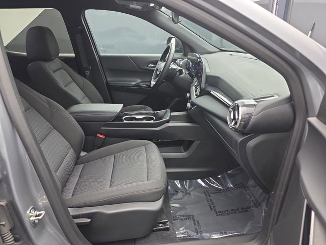 Used 2025 Chevrolet Equinox LT image 46