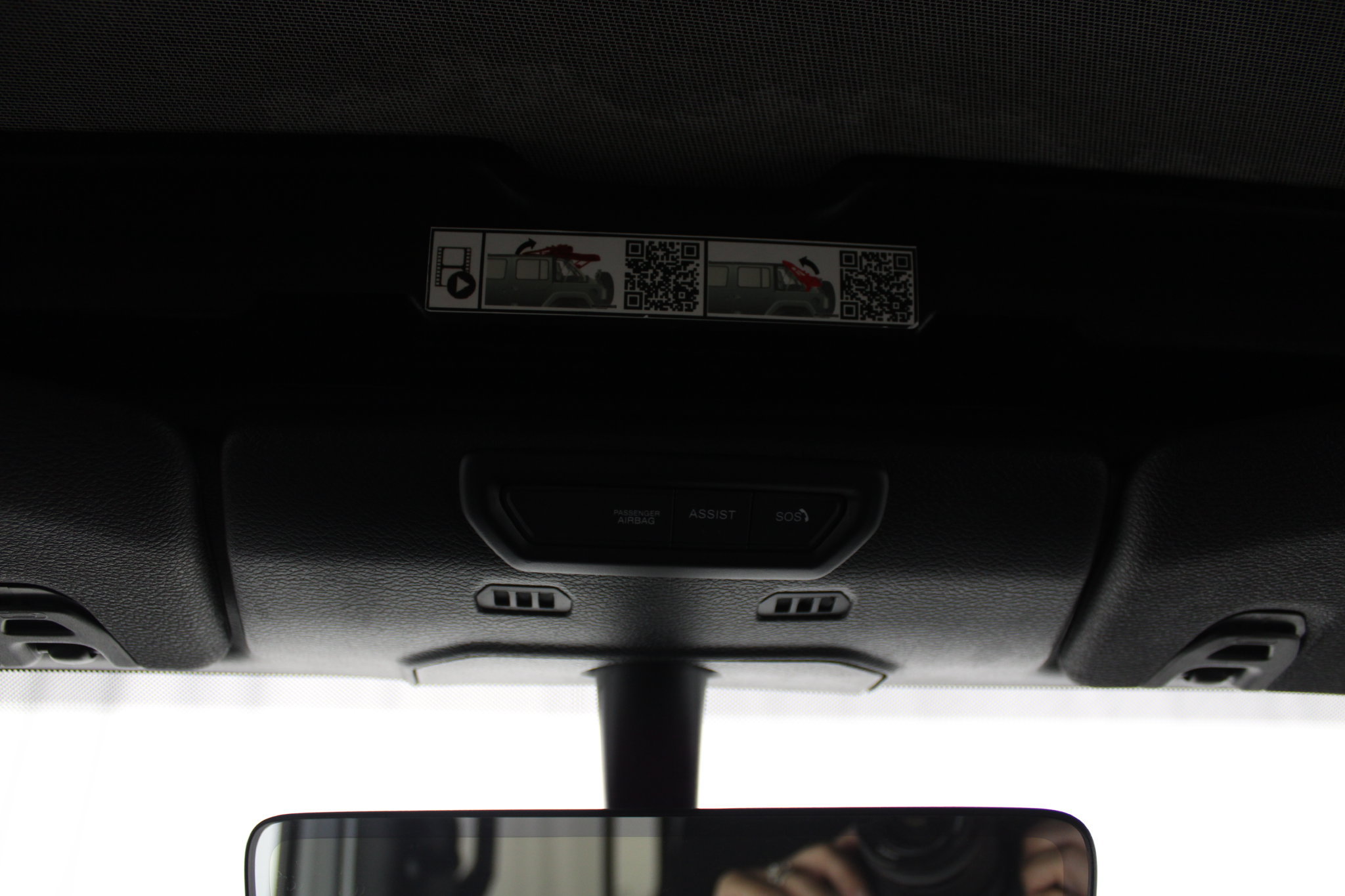 Used 2023 Jeep Wrangler Unlimited Sahara w/ Cold Weather Group AWD/4WD image 31