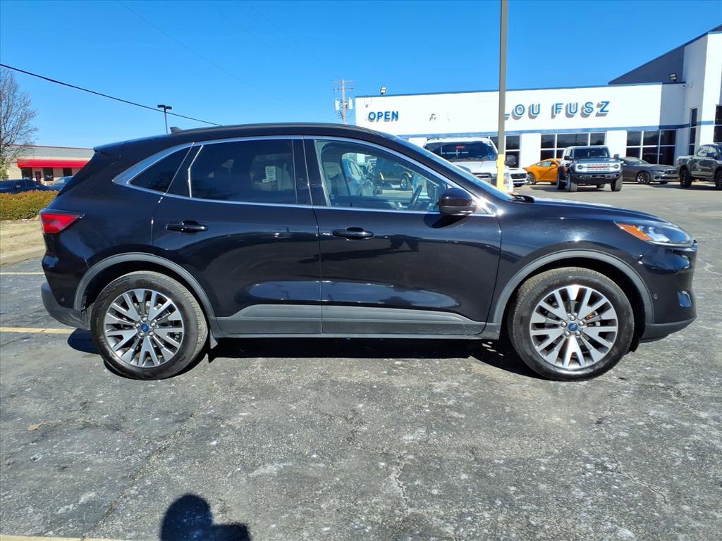 Used 2021 Ford Escape Titanium image 29