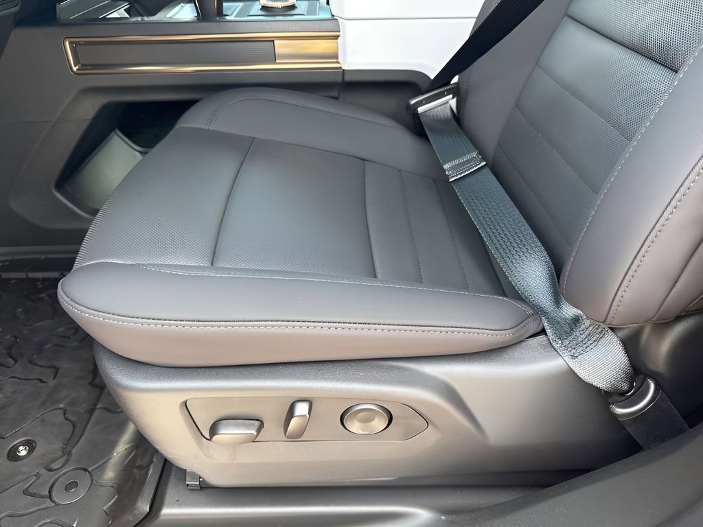 New 2025 GMC Hummer EV 2X w/ LPO, Dark Essentials Package image 37