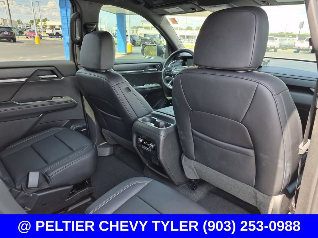 Used 2026 GMC Acadia Elevation w/ Elevation Premium Package FWD image 17