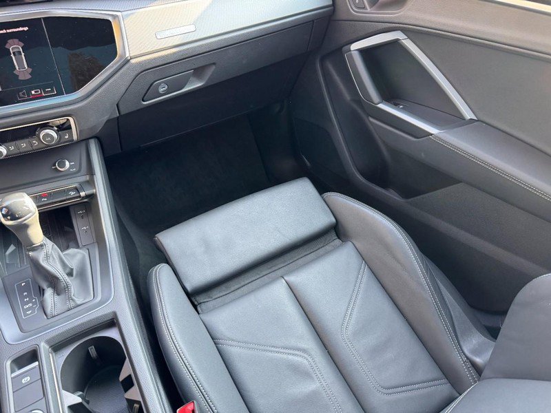 Used 2025 Audi Q3 2.0T Premium w/ Convenience Package image 16