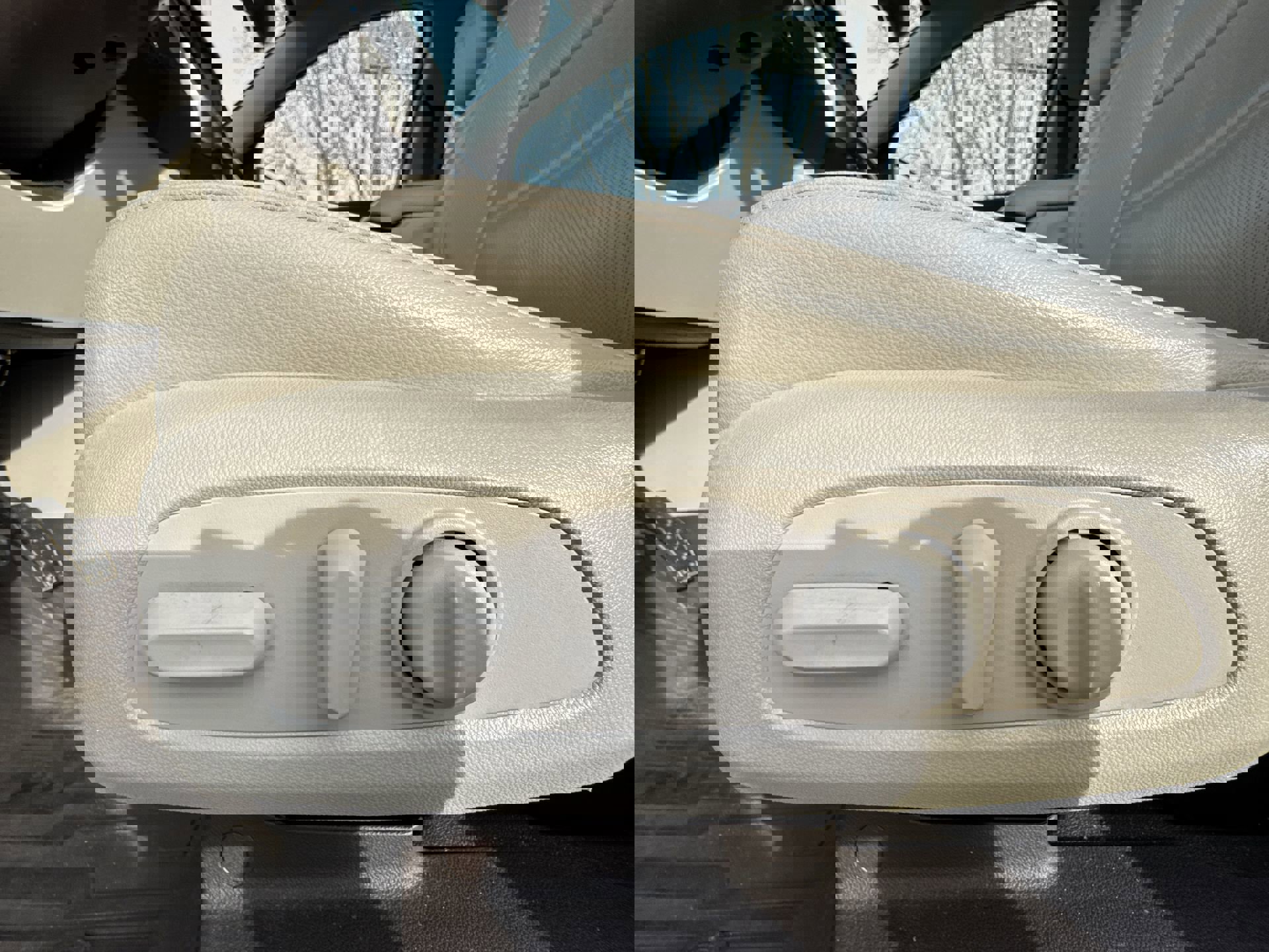 Used 2019 GMC Acadia Denali w/ Technology Package image 12