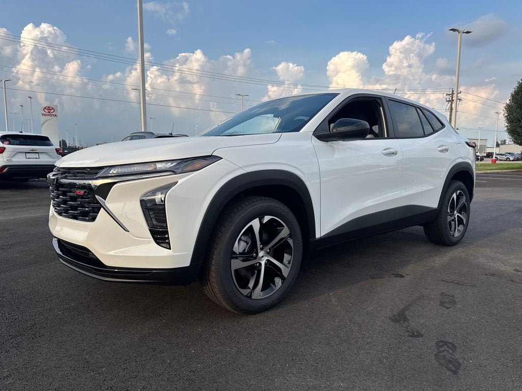 New 2026 Chevrolet Trax RS w/ Driver Confidence Package FWD image 2