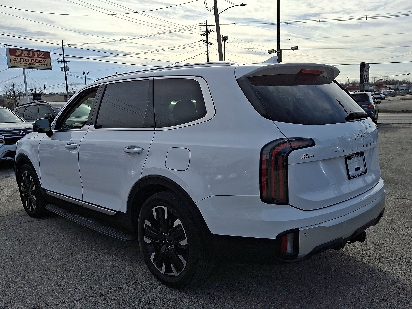 Used 2024 Kia Telluride SX w/ Towing Package image 5