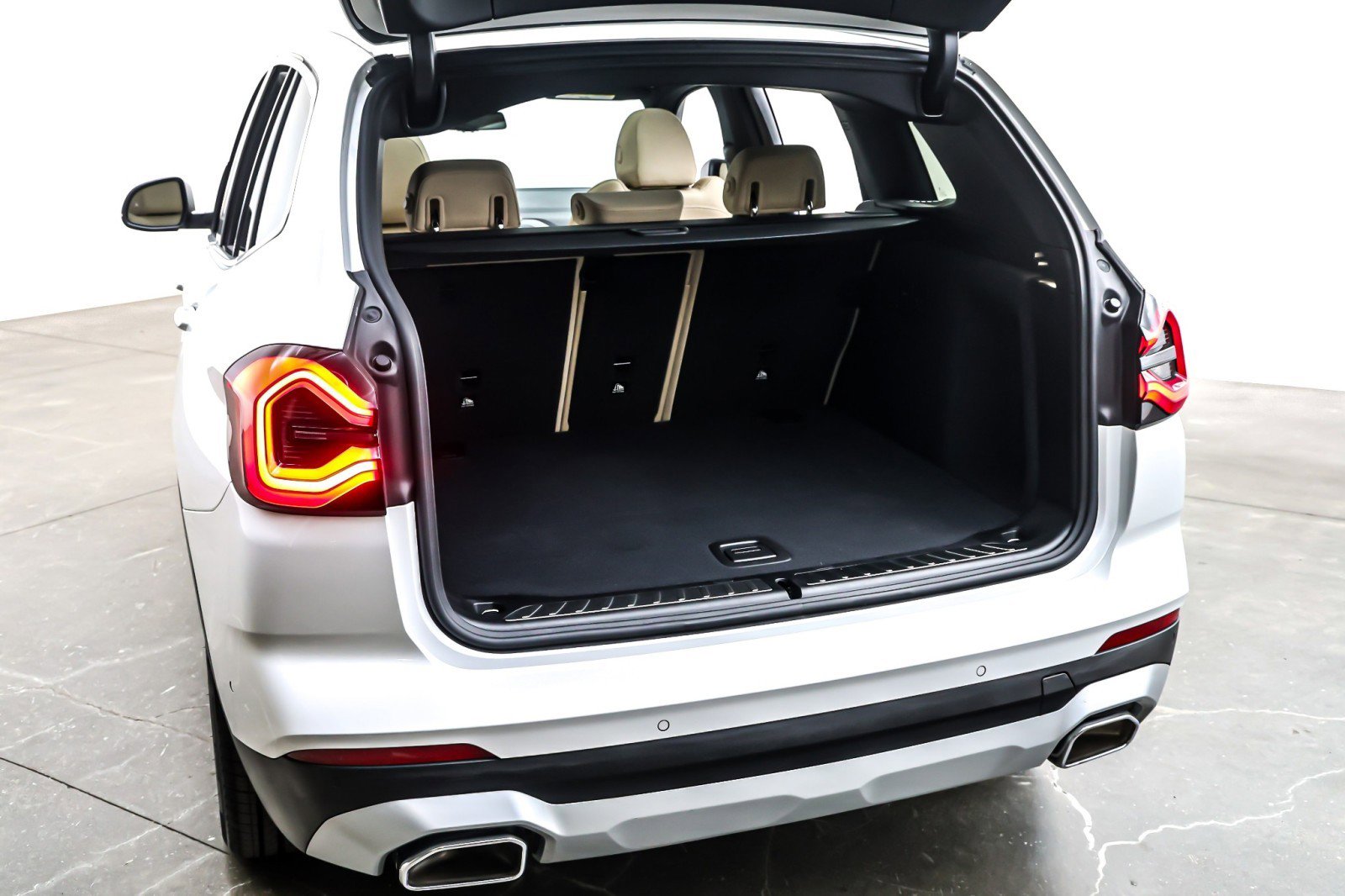 Used 2024 BMW X3 sDrive30i w/ Premium Package image 23