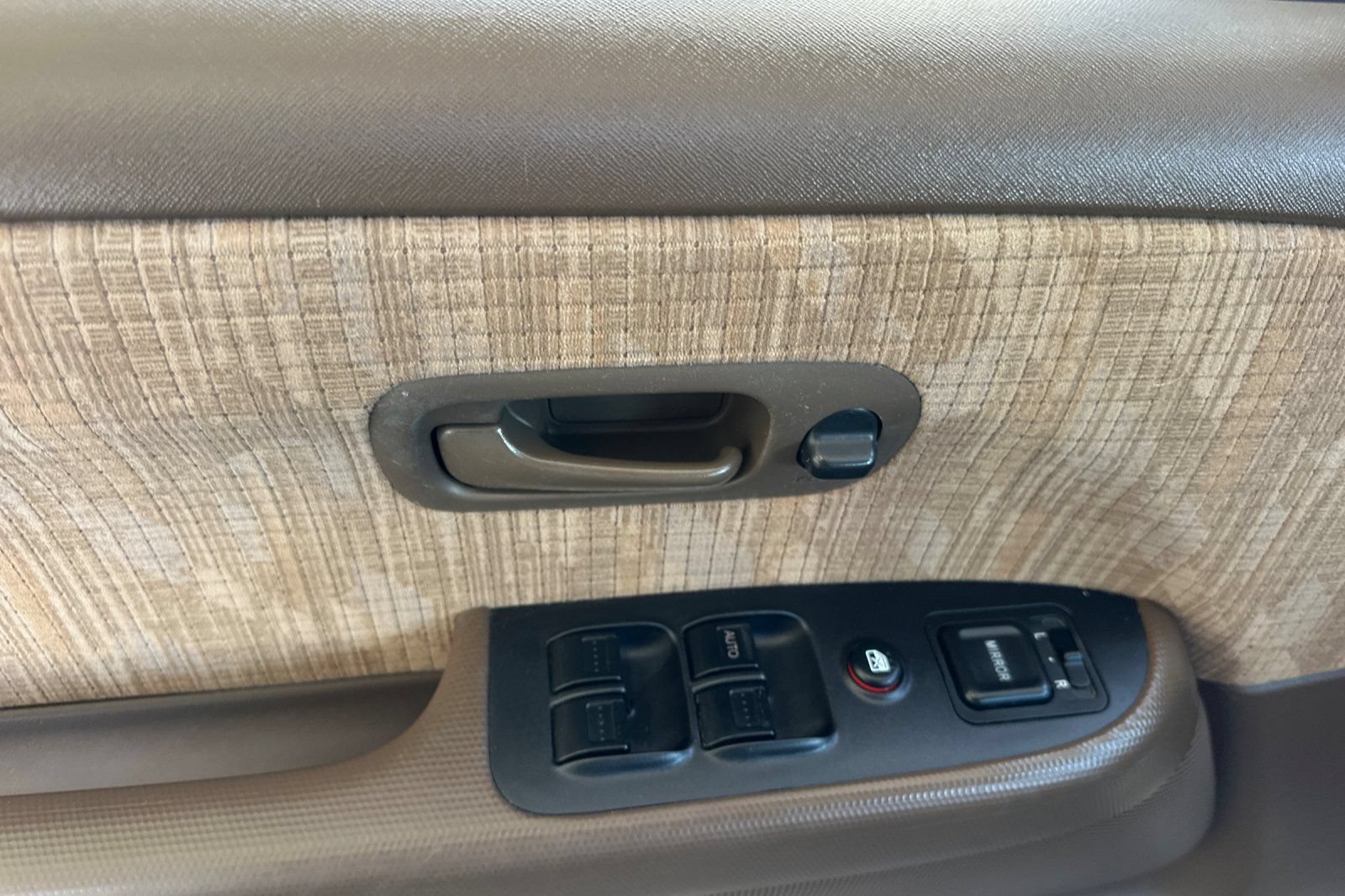 Used 2002 Honda CR-V LX image 11