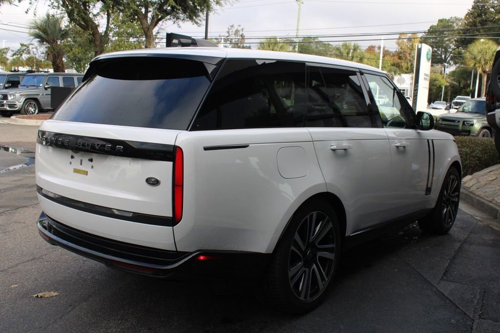 Used 2023 Land Rover Range Rover SE image 7