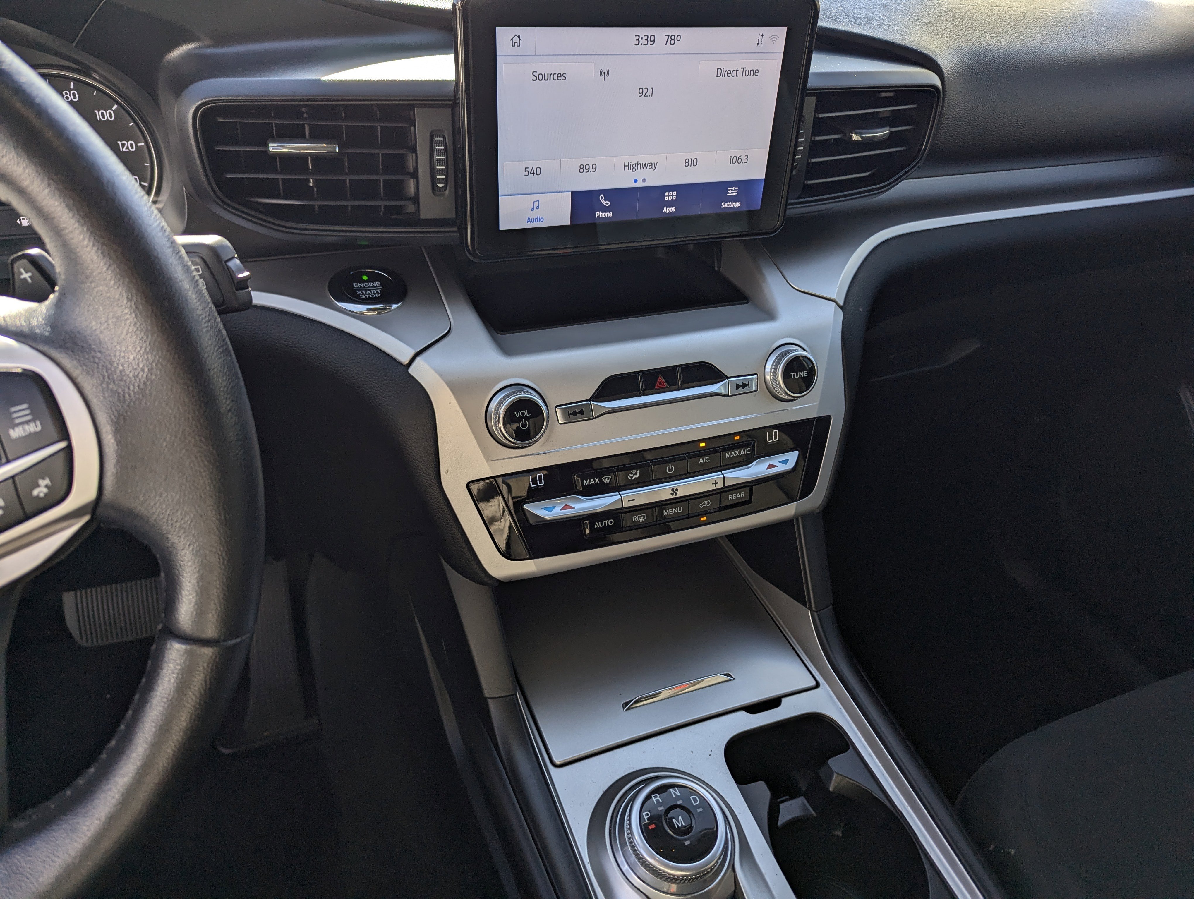 Used 2020 Ford Explorer XLT image 10