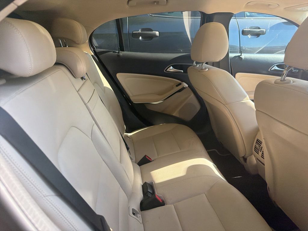 Used 2018 Mercedes-Benz GLA 250 4MATIC image 4