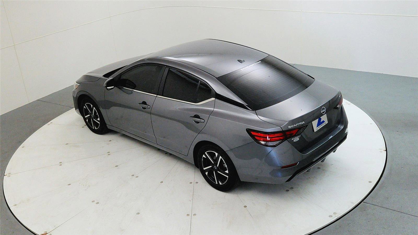 Used 2024 Nissan Sentra SV image 14