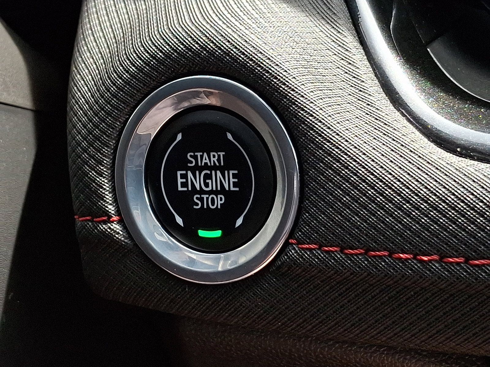 Certified 2025 Chevrolet TrailBlazer RS w/ Convenience Package image 24