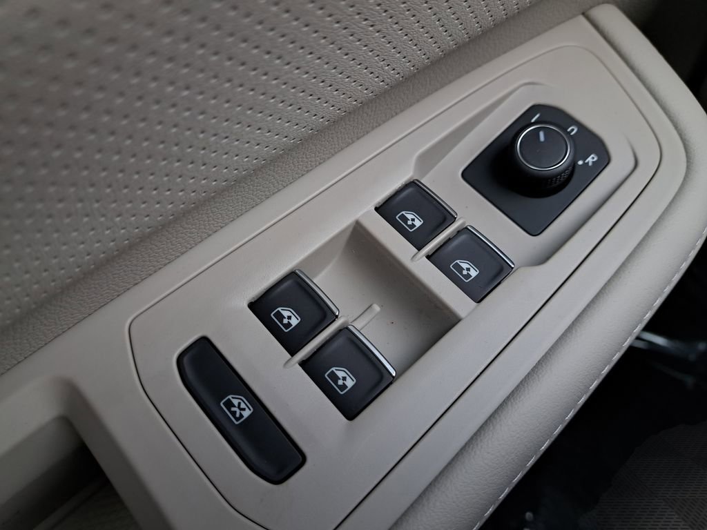 New 2025 Volkswagen Atlas SEL image 26