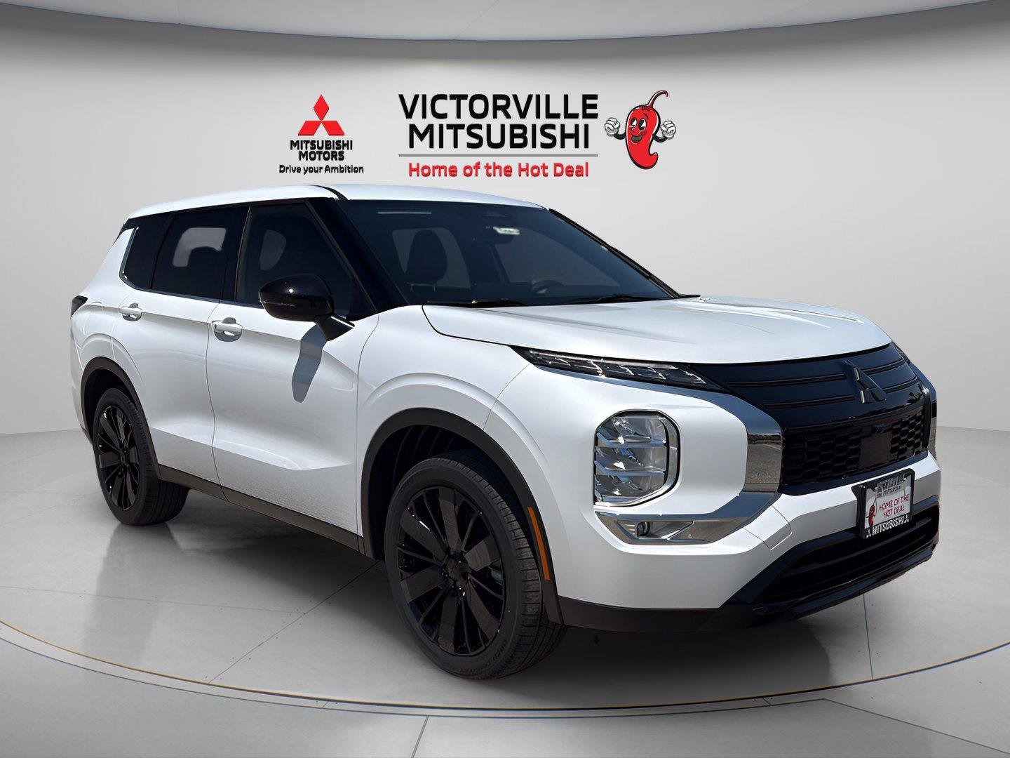 New 2026 Mitsubishi Outlander LE FWD image 1