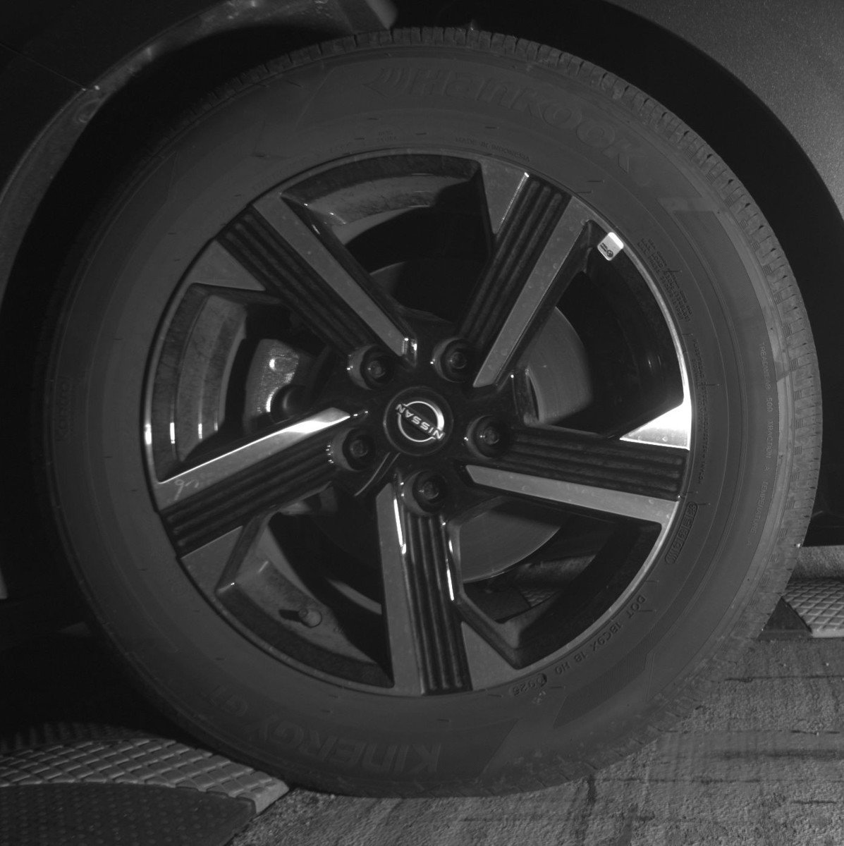 Used 2025 Nissan Sentra SV image 14