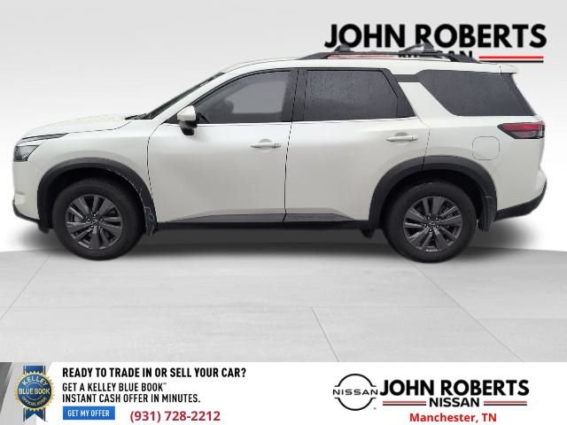 Used 2024 Nissan Pathfinder SV w/ SV Premium Package FWD image 6