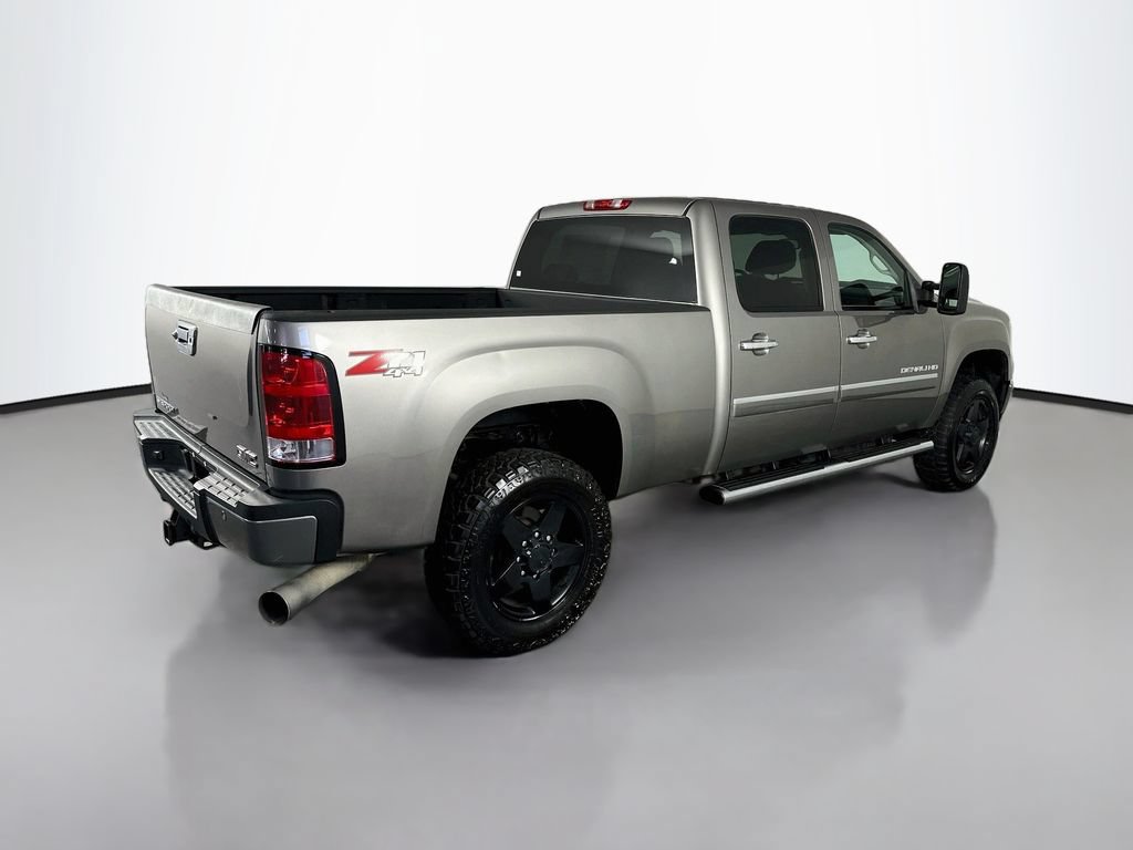 Used 2013 GMC Sierra 2500 Denali w/ Suspension Package, Off-Road AWD/4WD image 4