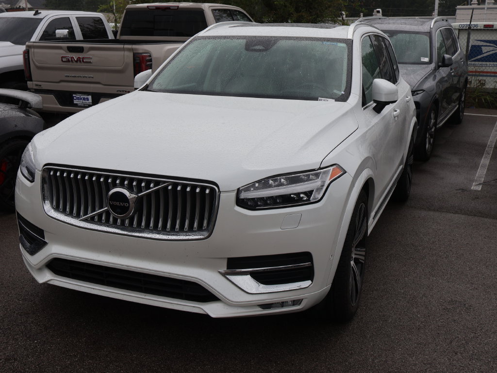 Used 2023 Volvo XC90 B6 Ultimate w/ Lounge Package AWD/4WD image 11