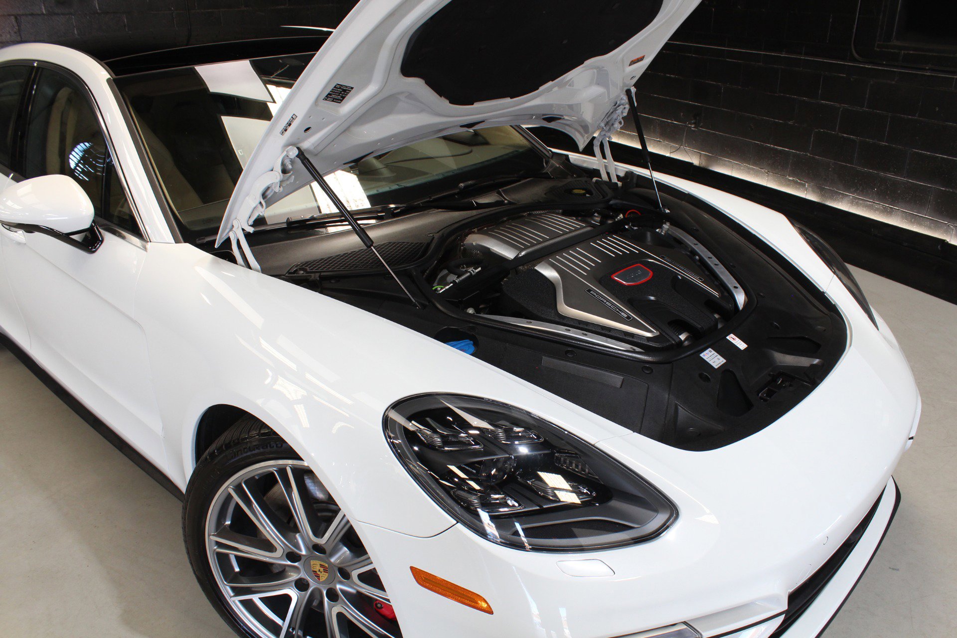 Used 2018 Porsche Panamera Turbo AWD/4WD image 21