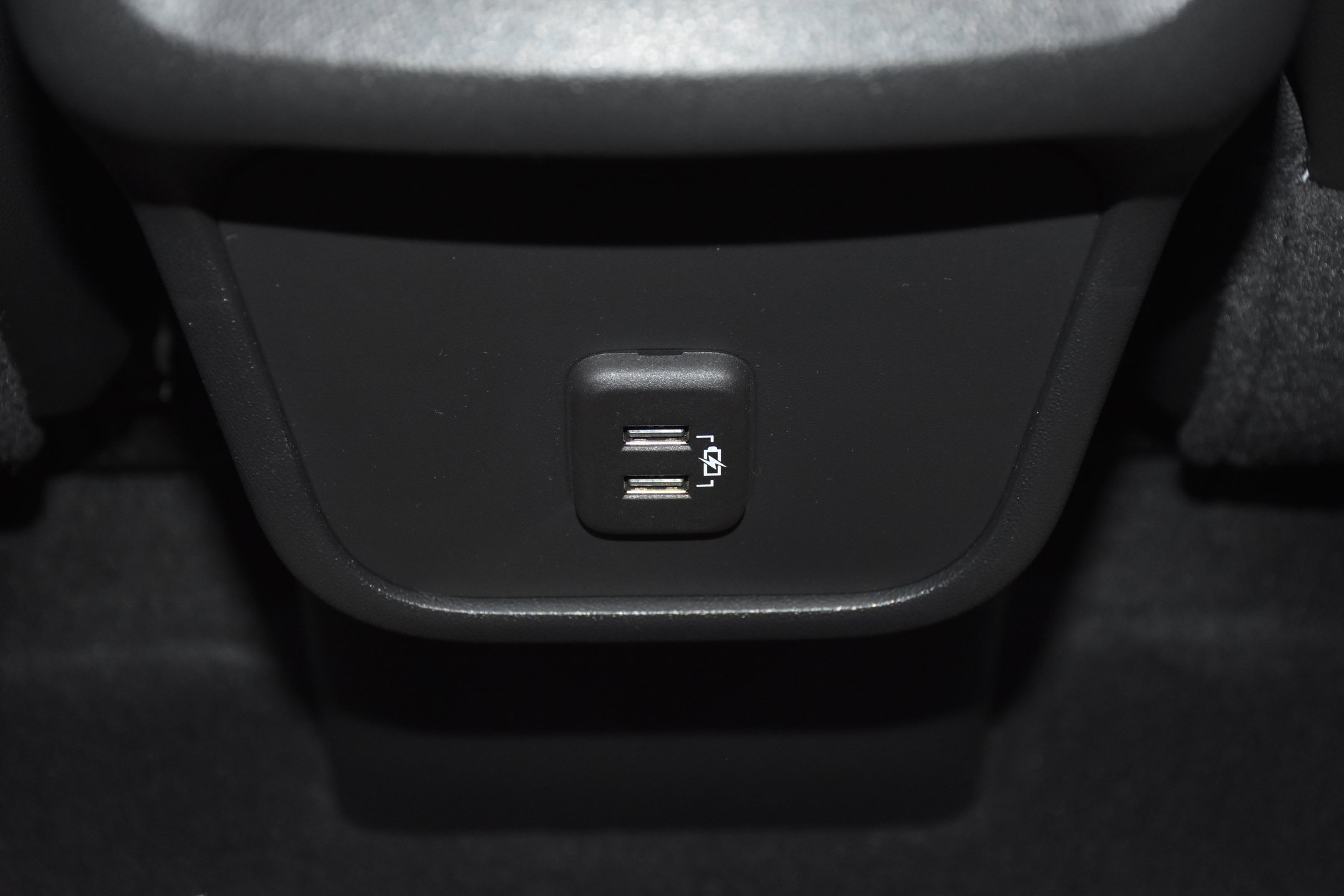 Used 2023 Chevrolet Equinox RS FWD image 28