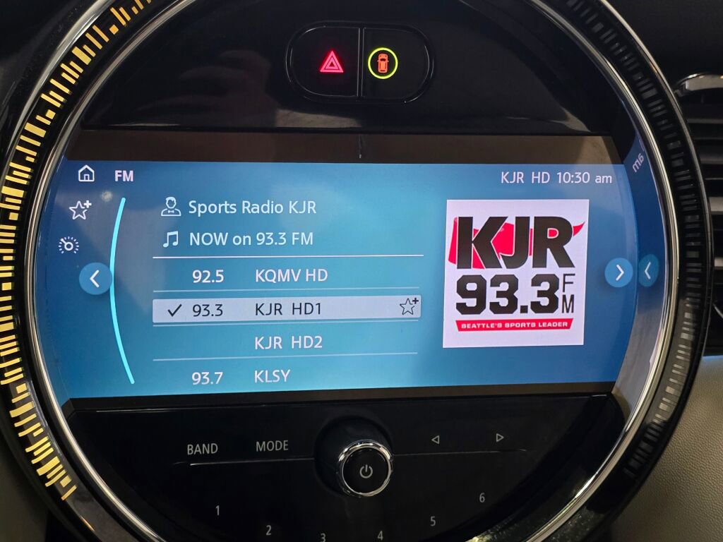 Used 2023 MINI Cooper SE image 39