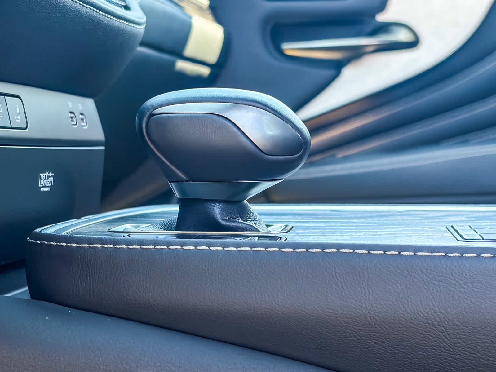 Certified 2025 Lexus LS 500 AWD w/ Luxury Package image 21