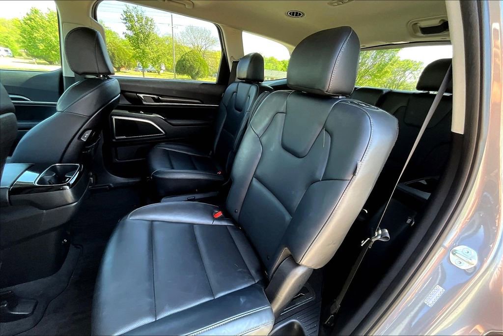 Used 2025 Kia Telluride S image 26