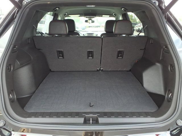 Used 2022 Chevrolet Equinox RS w/ LPO, Floor Liner Package AWD/4WD image 28