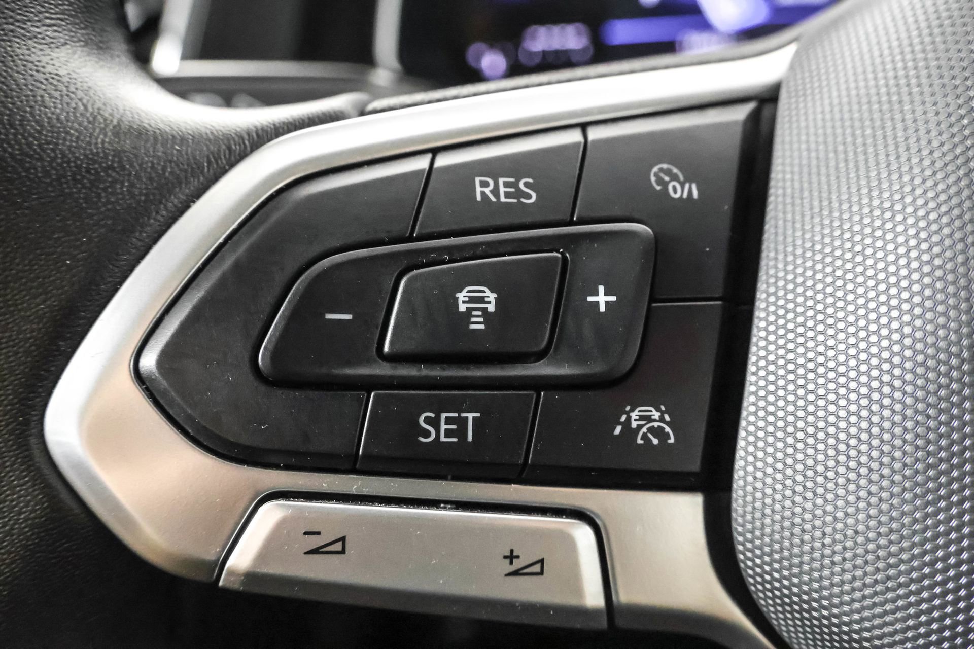 Used 2024 Volkswagen Jetta SE image 26