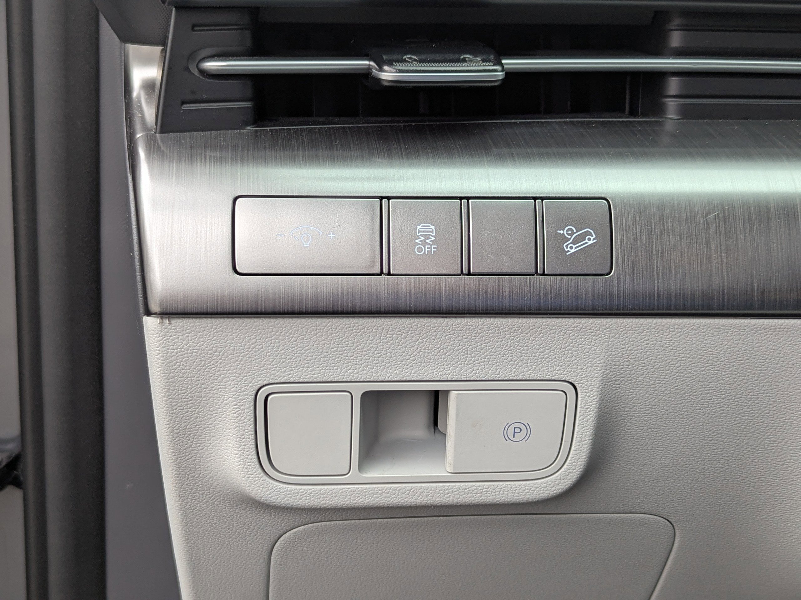 Used 2025 Hyundai Kona SEL image 17