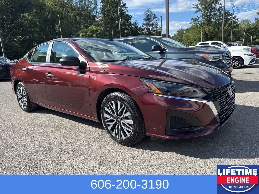 Used 2025 Nissan Altima 2.5 SV image 3